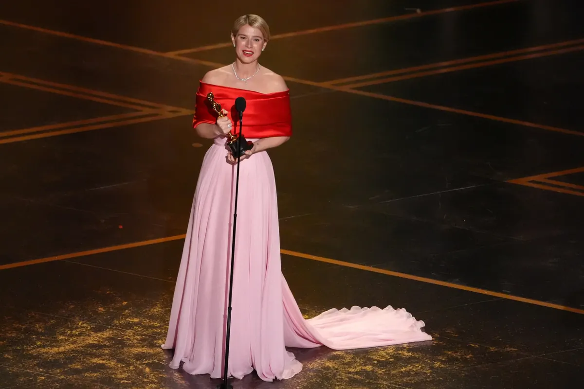 Jessie Buckley Wins Best Actress Oscar for Hamnet